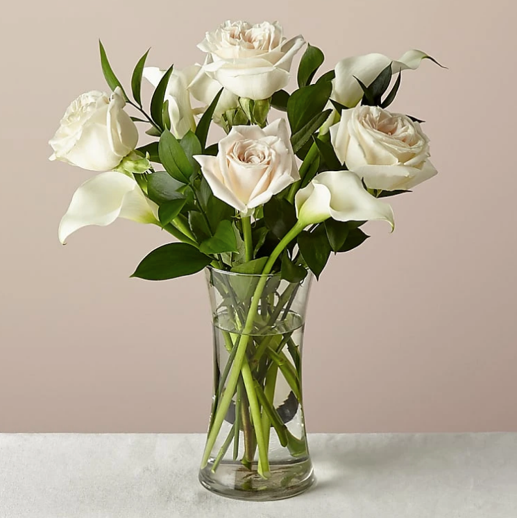 6 Stem Vision in Ivory Rose and Calla Lily Bouquet - Image 3